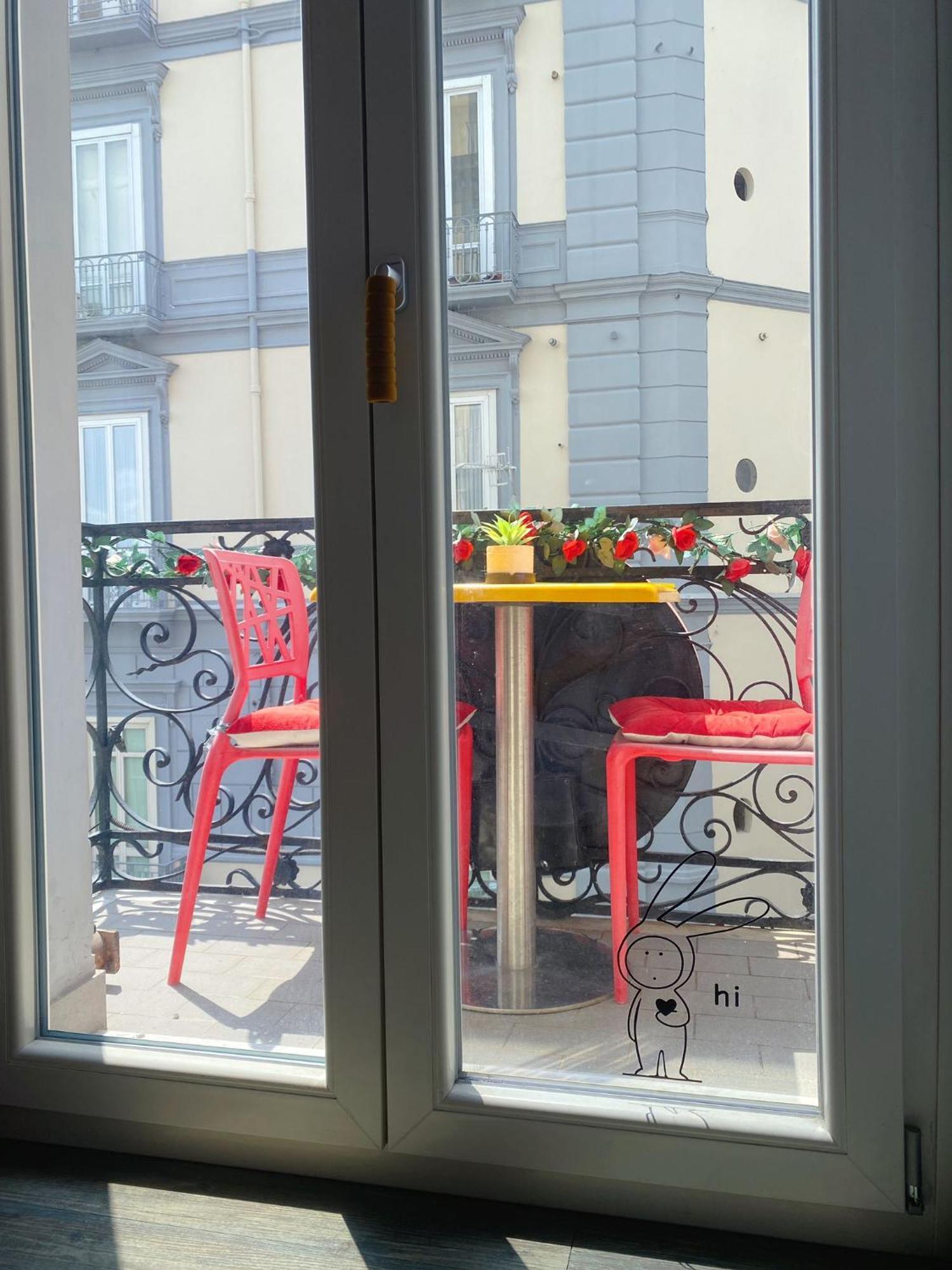 Dolce Vita Rooms Napoli Esterno foto