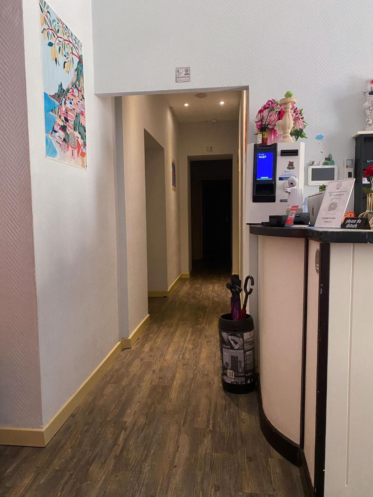 Dolce Vita Rooms Napoli Esterno foto