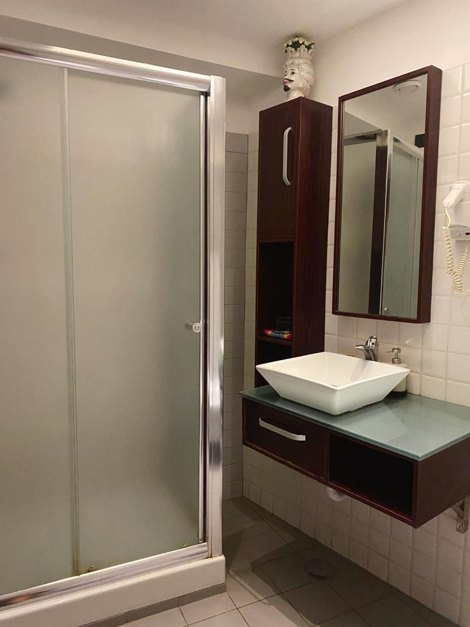 Dolce Vita Rooms Napoli Esterno foto